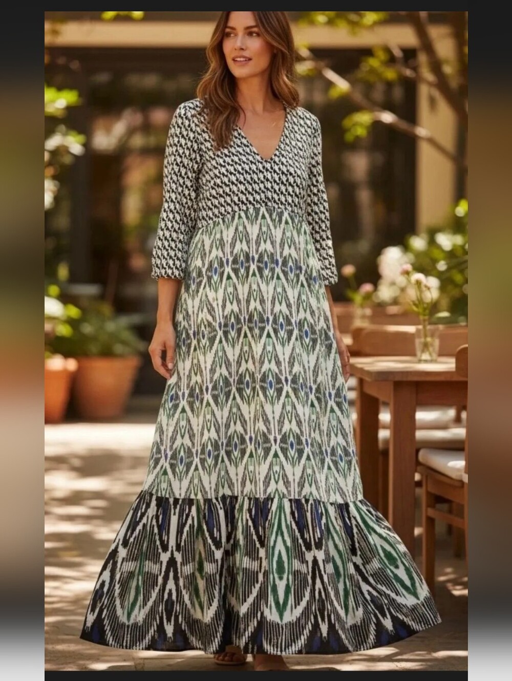 EUC Chico's Size 3  Printed  Maxi Dress in Green, Black and White